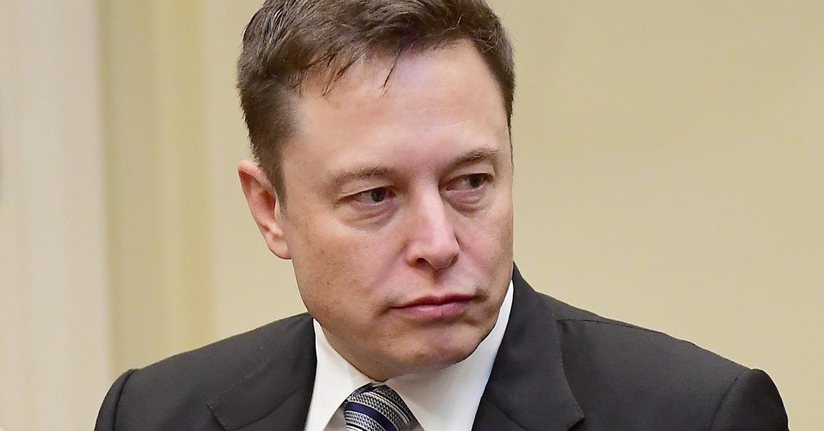 elon musk ex wife transgender daughter tweet drop last name