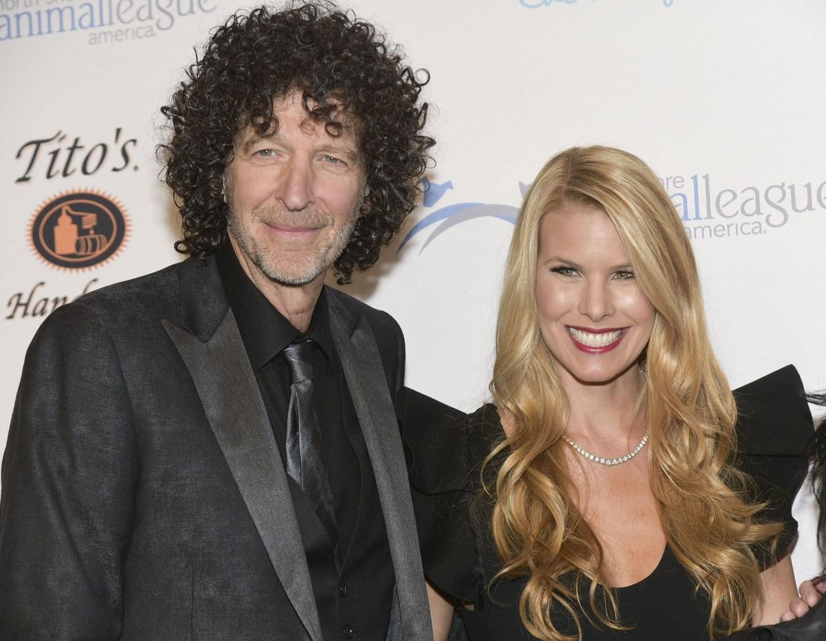 Howard Stern & Beth Stern honorary cochairs at animal benefit
