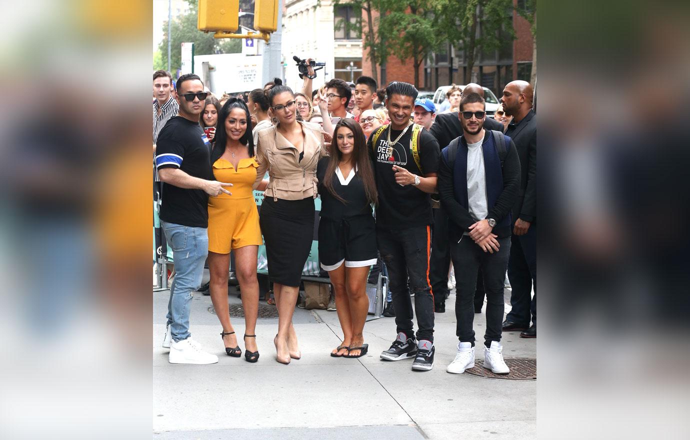 The cast of 'Jersey Shore: Family Vacation' at Build Series in New York. 22 Aug 2018 Pictured: Deena Nicole Cortese, Paul “Pauly D” Delvecchio,” Jenni “JWoww” Farley, Vinny Guadagnino, Angelina Pivarnick and Mike “The Situation” Sorrentino.