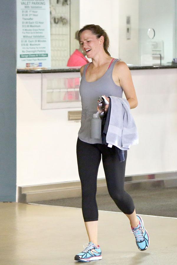 Jennifer Garner Ben Affleck Divorce Revenge Cleavage Gym Yoga Pants