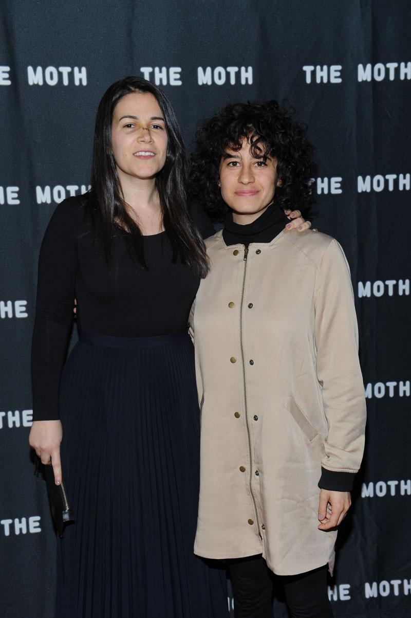 //Abbi Jacobson and Ilana Glazer arrive