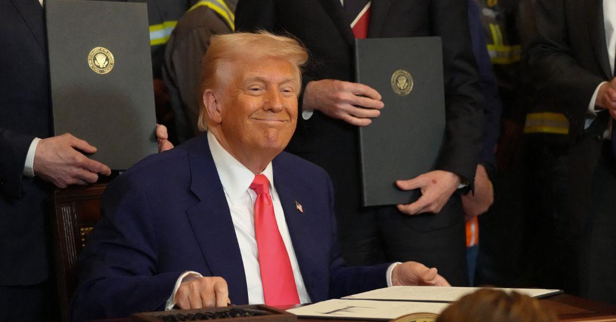 Trump Issued Advice by World's Most Powerful Banker Amid Global Markets Meltdown Sparked by The Don's 'Insane' Tariff War