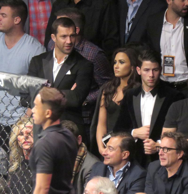 Demi Lovato Luke Rockhold New Boyfriend Ufc Fighter Holding Hands Pics 009 