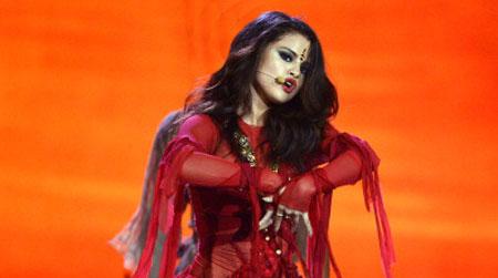 //selena gomez cancels tour pp