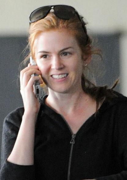 //isla fisher no makeup