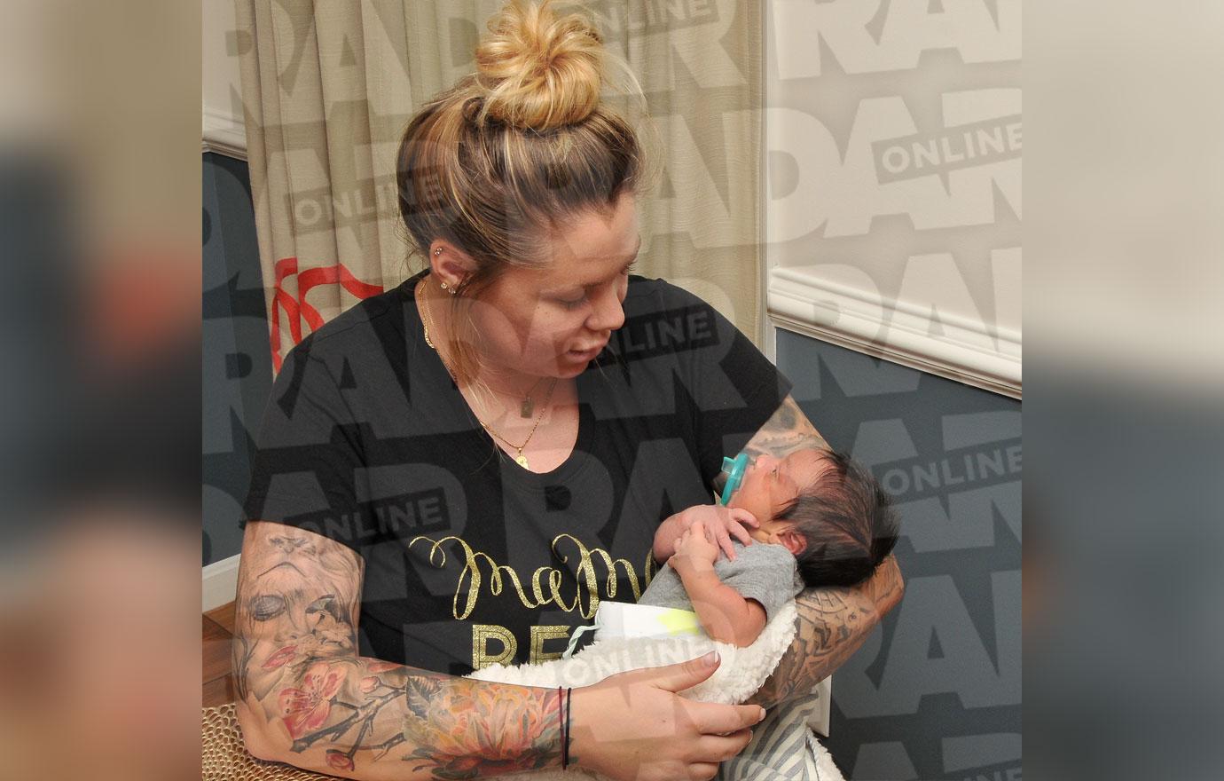 //kailyn lowry newborn son first photos teen mom