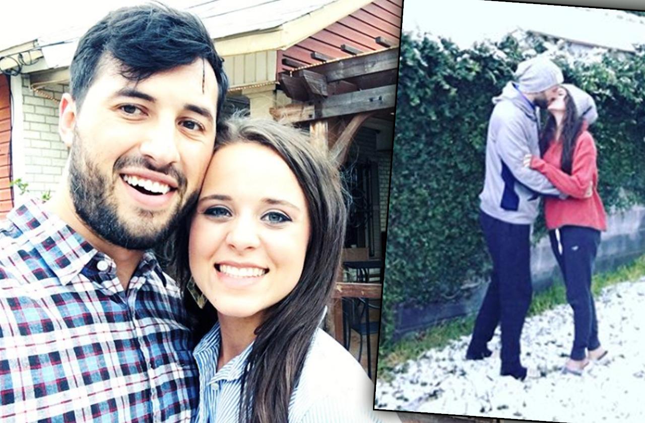 //jinger duggar pregnancy photos stomach baby bump speculation