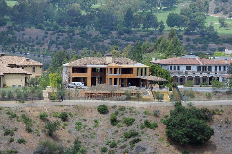 Kanye West Kim Kardashian Mansion Renovation Divorce