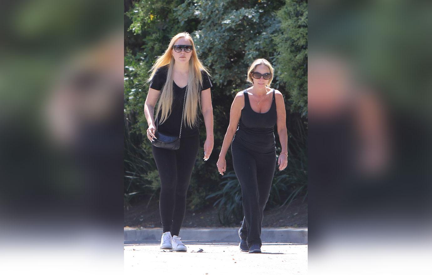 [PICS] Amanda Bynes Spotted For The First Time In Months