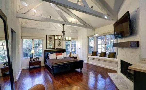 //cher buys beverly hills home  x