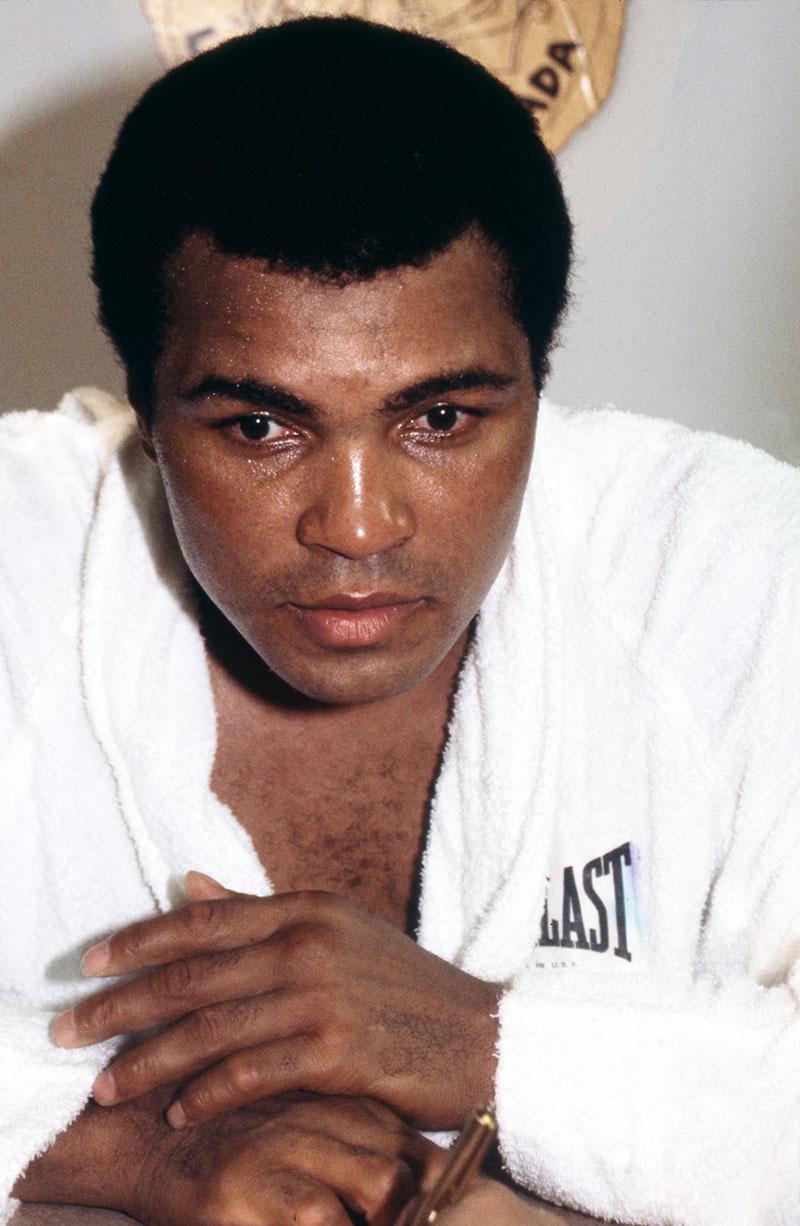 Muhammad-Ali-dead-Photos