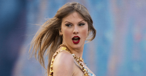taylor swift sued for copyright infringement