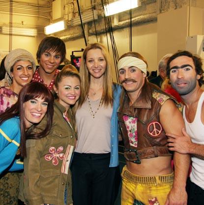 //lisa_kudrow_love_cast