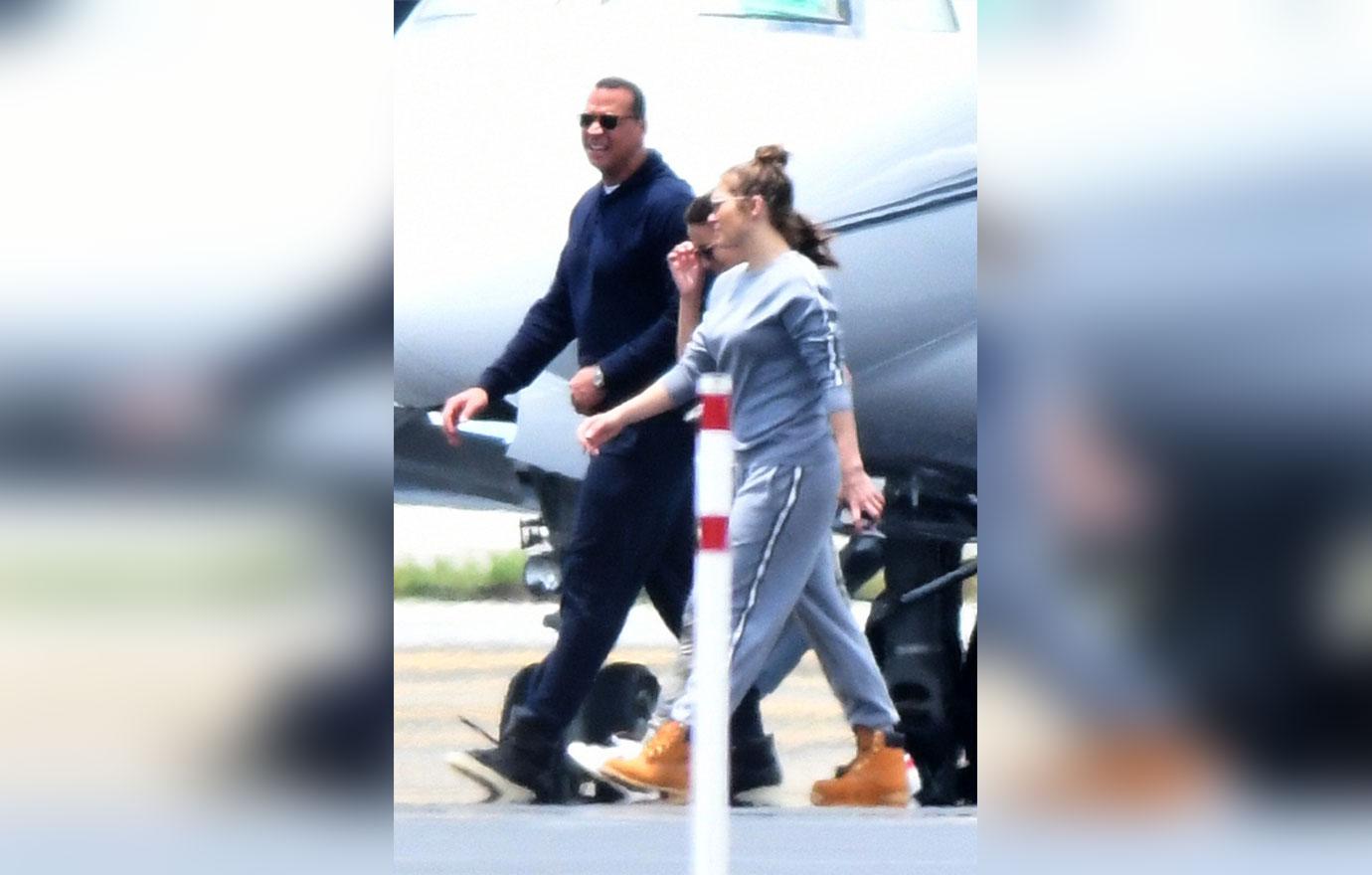 //alex rodriguez jennifer lopez together cheating scandal photos