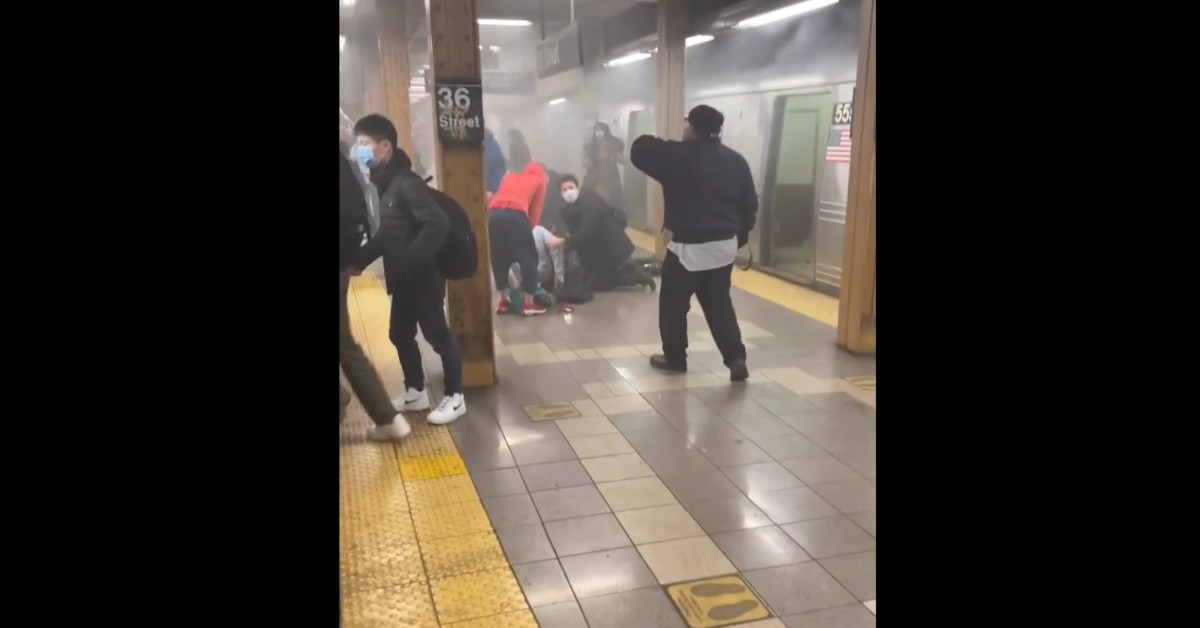 NYPD Hunting Subway Shooter ‘Wearing Construction Outfit And Gas Mask’