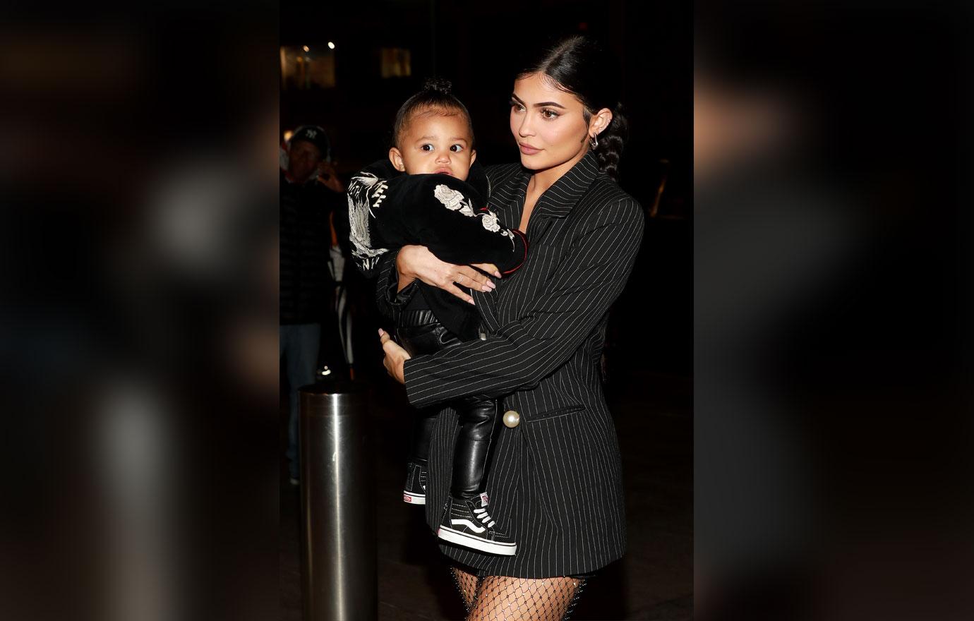 Kylie Jenner Carries Daughter Stormi To New York Dinner