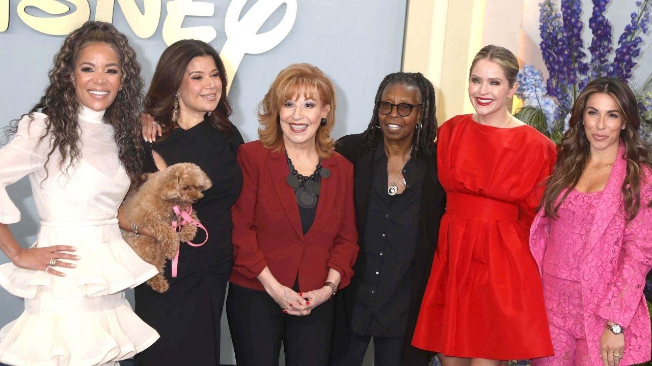 Image of During a recent episode of 'The View,' Sara Haines revealed that her father-in-law passed away.