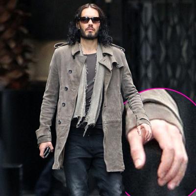 Russell Brand Still Not Wearing Wedding Ring In London