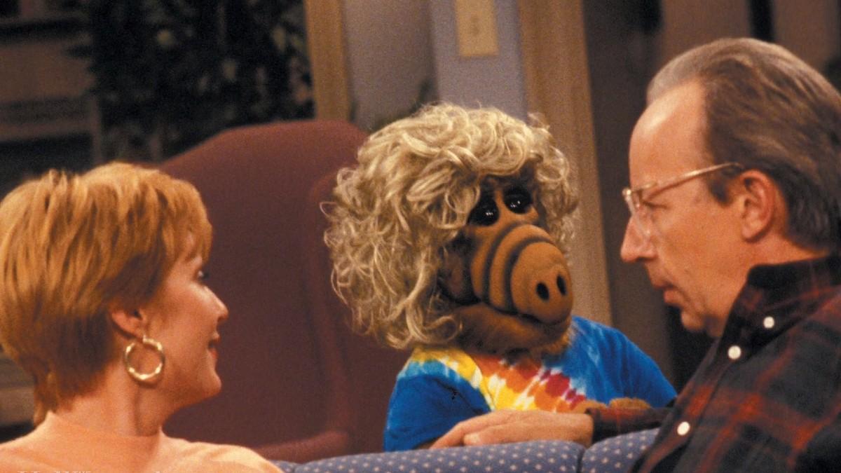 picture of a scene from ALF sitcom
