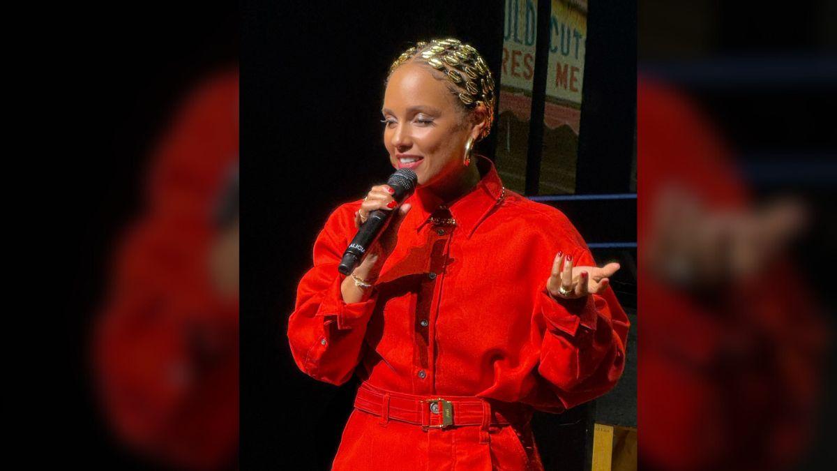 A Broadway insider said Alicia Keys was 'devastated' after 'Hell's Kitchen' lost nearly $8.8 million.