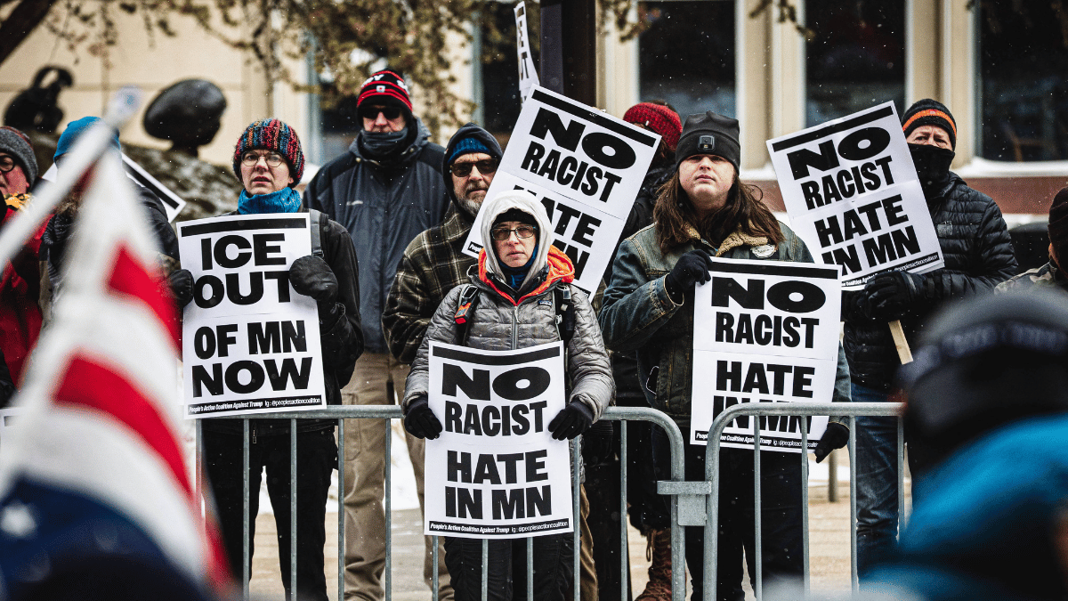 Photo of anti-ICE protestors 