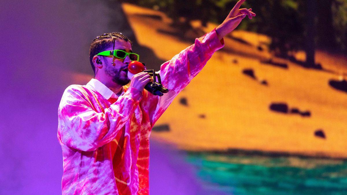 donald trump skip super bowl punk green day bad bunny halftime show