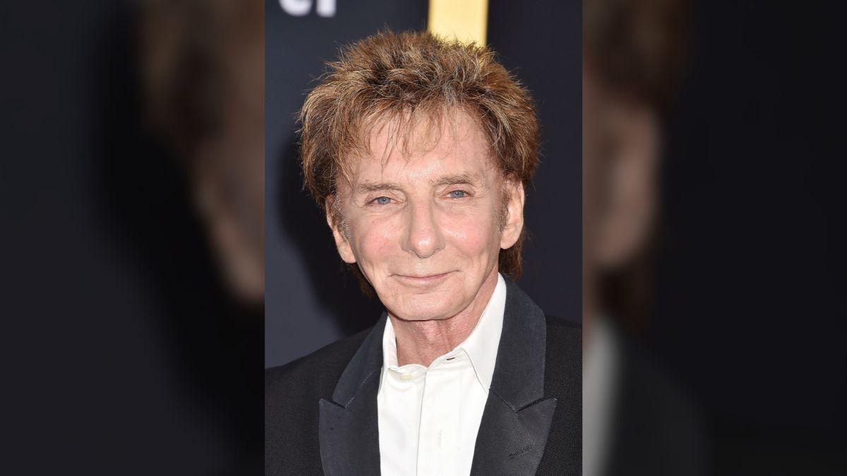 Insiders said Manilow is eager to perform again despite concerns about his recovery.