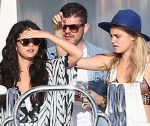 //ffn_gomez_selena_chp__