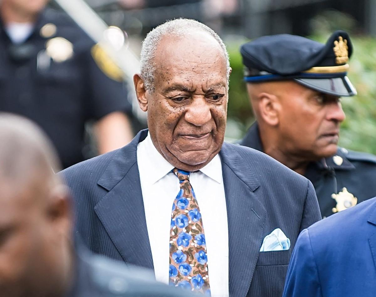 A process server reported Cosby's Pennsylvania estate appeared vacant during an attempt to serve court papers.