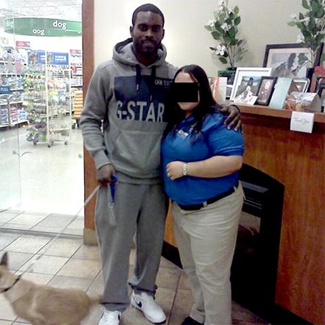 Eagles quarterback Michael Vick takes dog training classes at New