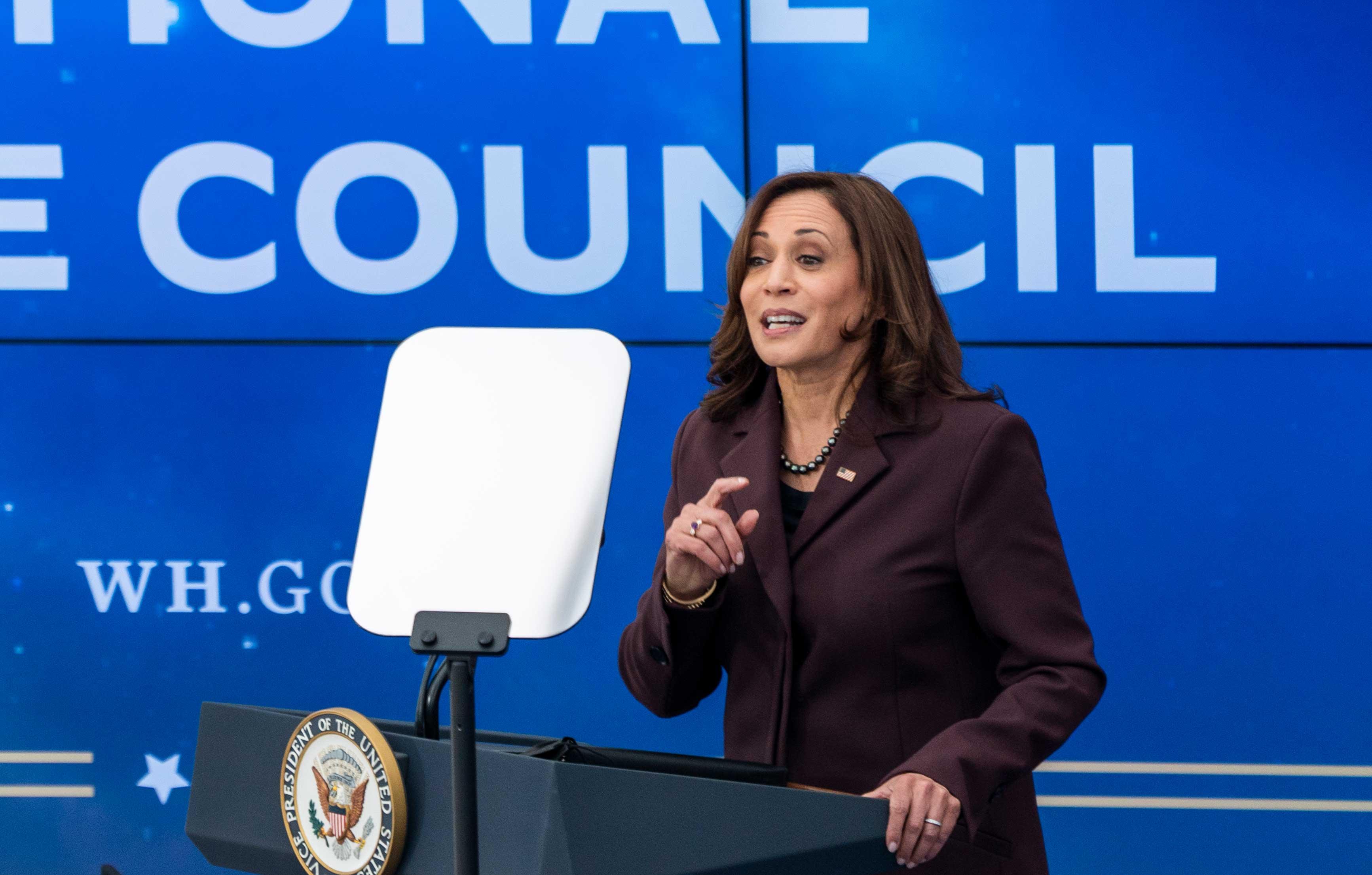 kamala harris staffers quitting vp bully constant criticism