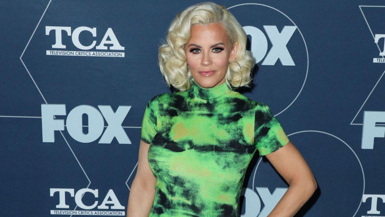 Jenny McCarthy says she’s living in a tent because she’s too paranoid to sleep anywhere else after mold poisoning