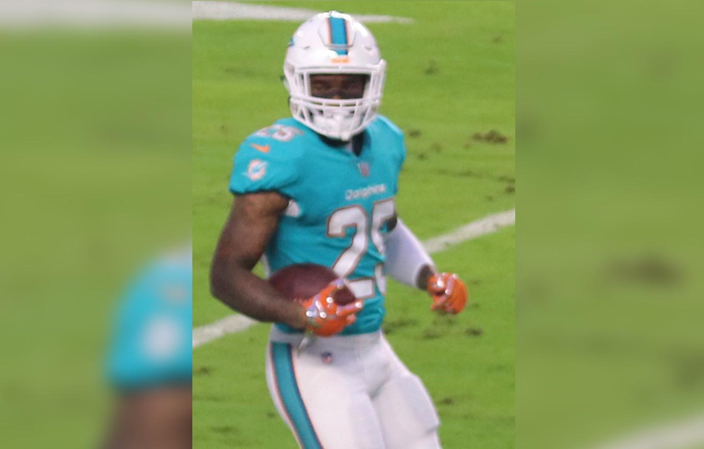 Dolphins' Xavien Howard Accused of Repeated Domestic Abuse in 911