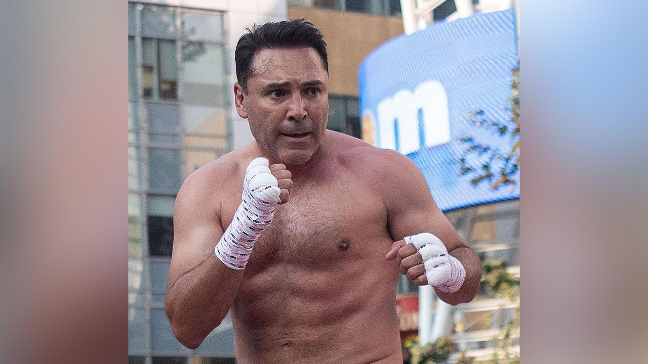De La Hoya took aim at the president's integrity. 
