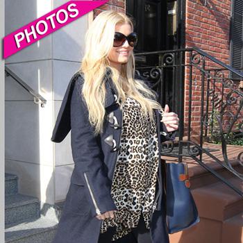 //jessica simpson baby bump house hunting new york