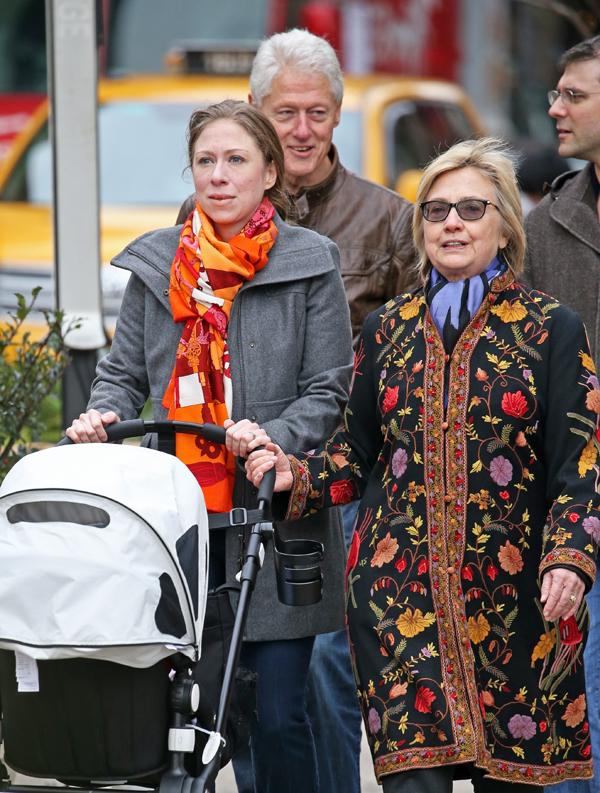 Hillary Clinton Chelsea Clinton Baby Daughter Charlotte Walk