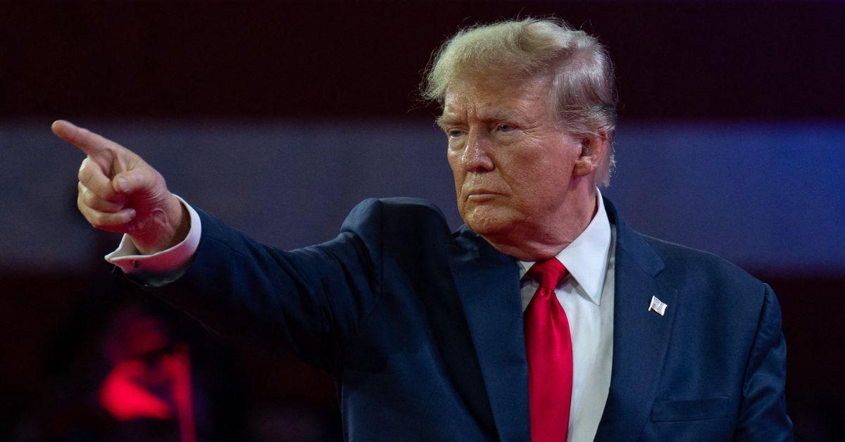 Donald Trump Plans to Sue Judge Over Gag Order in Hush Money Case: Report - Vimarsana News
