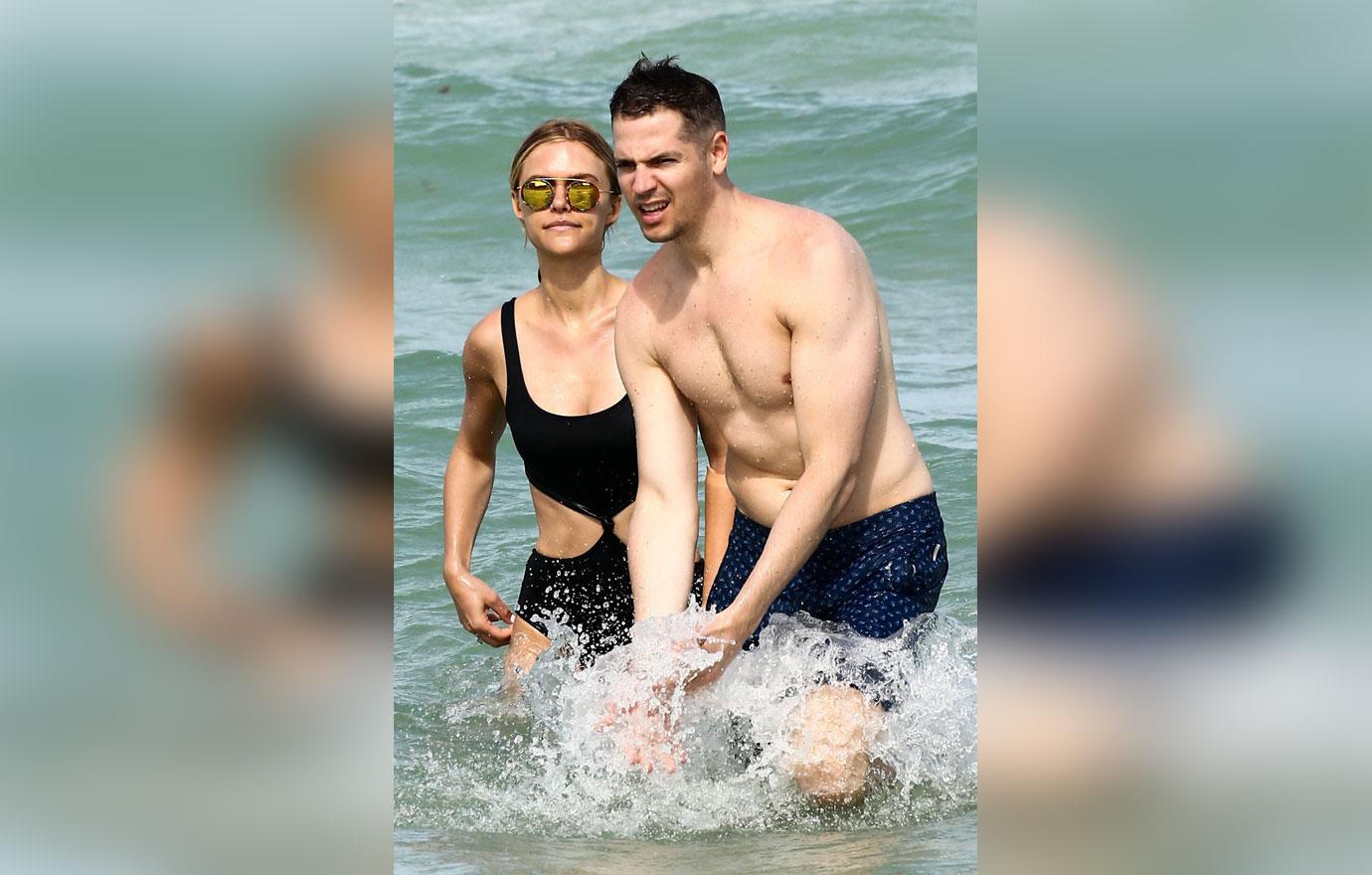 Jason Kennedy Shirtless Lauren Scruggs Bikini Miami