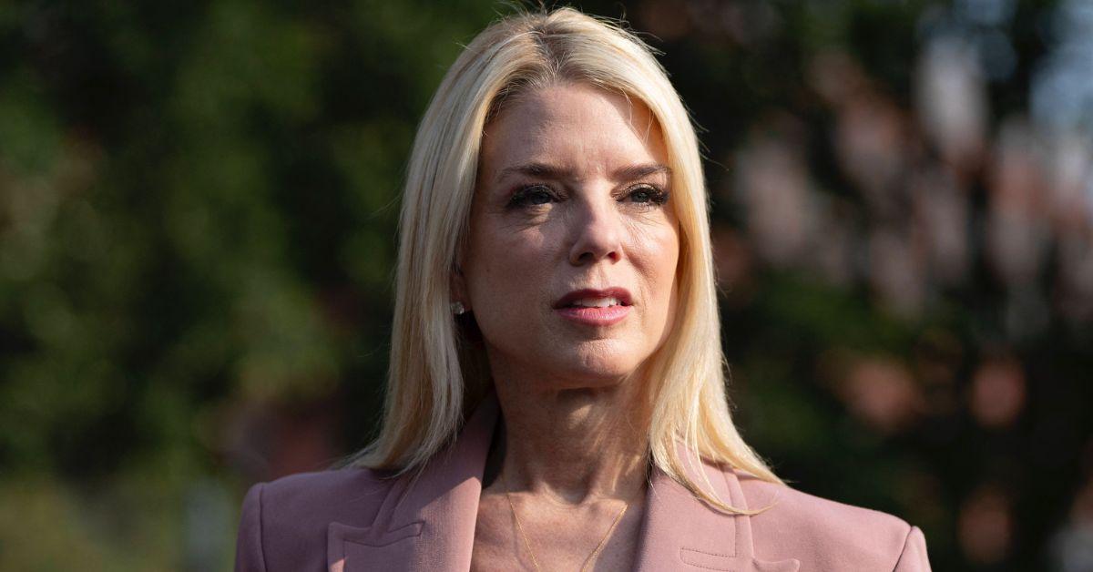 Photo of Pam Bondi