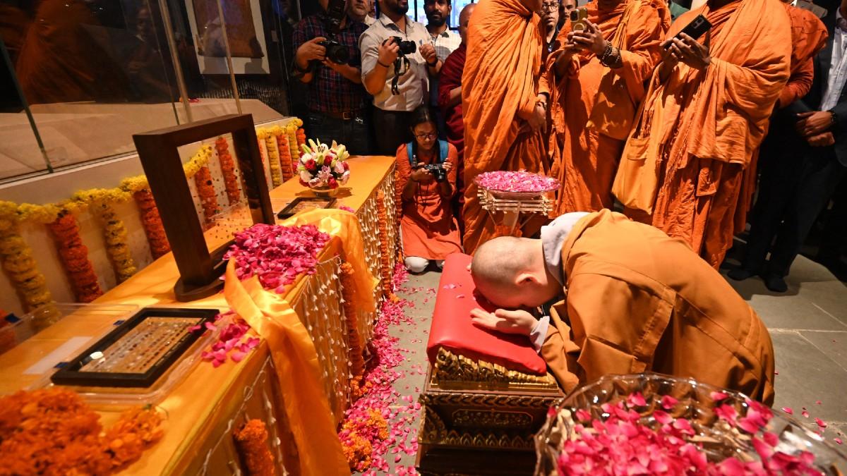 A group of Buddhist monks have been thrown out of their religion.