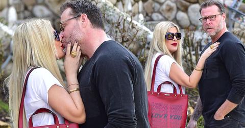 tori-spelling-dean-mcdermott-pda-marital-money-woes