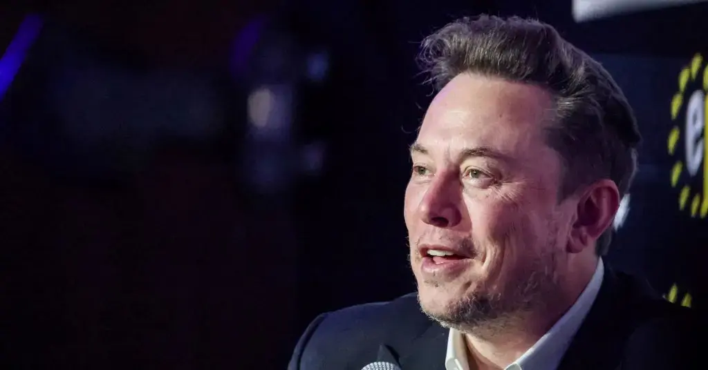 Elon Musk Quietly Has Third Child With Neuralink Exec Shivon Zilis(01)