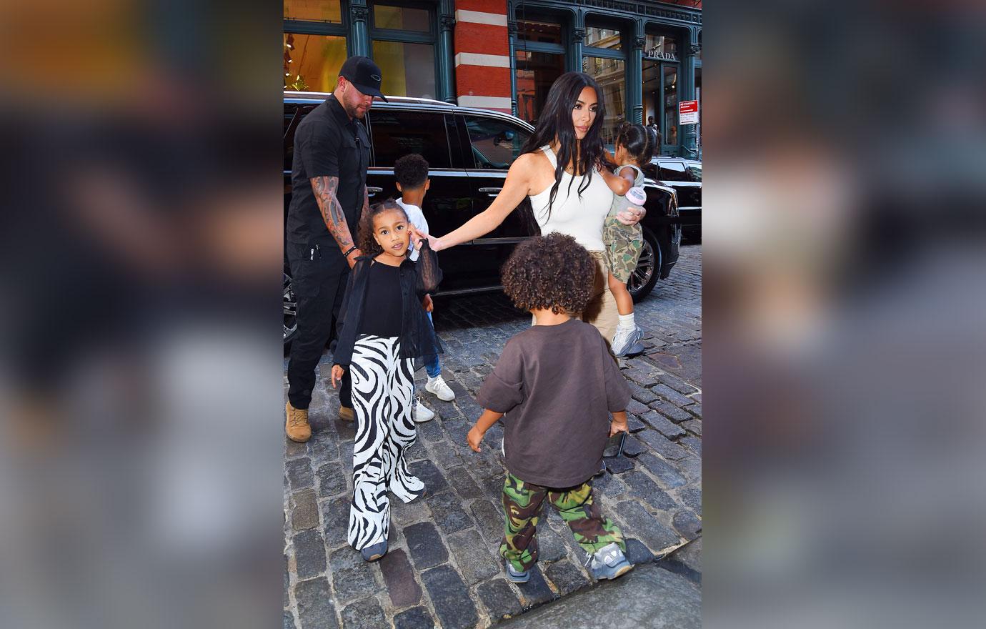 Kanye West, Kim Kardashian & Kids Leave Queens Church Performance