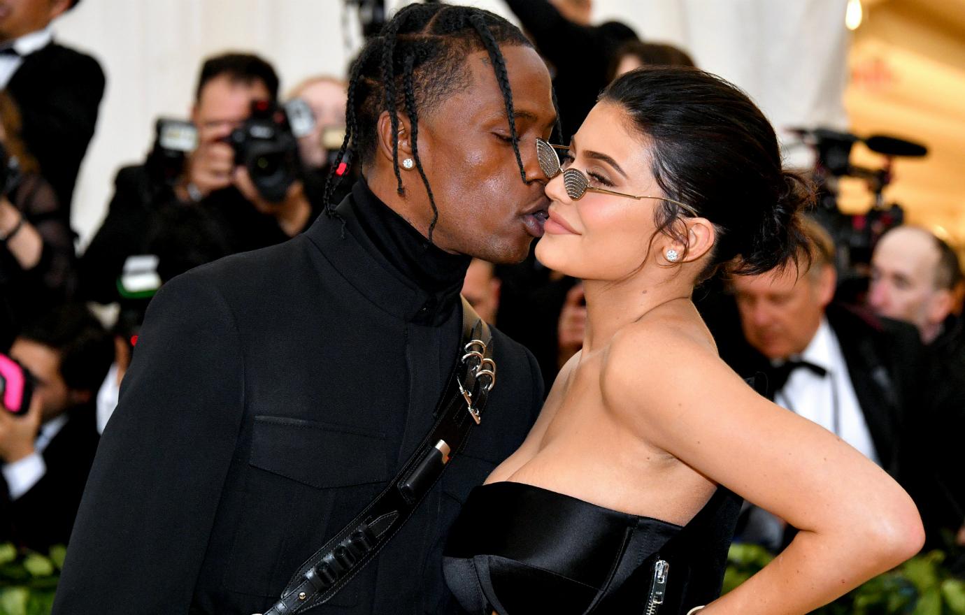 //kylie jenner travis scott met gala