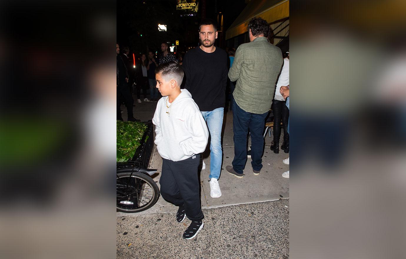 Kourtney Kardashian Scott Disick Enjoy New York Trip Together