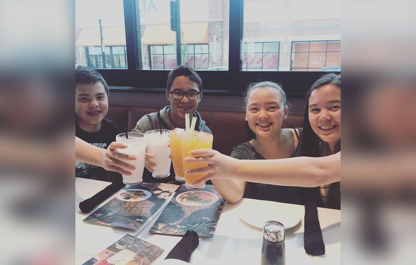 Jon Gosselin Spends Thanksgiving With 2 Kids Amid Kate Feud