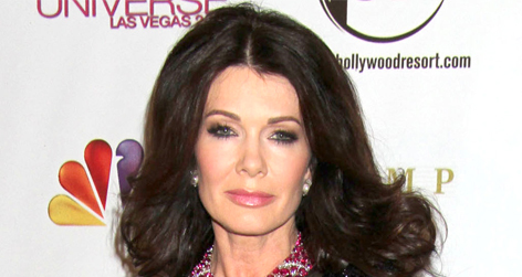 //lisa ad faye_square copy