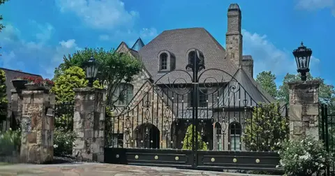 kim zolciak husband kroy biermann ordered to turn over keys rolls royce lawsuit unpaid bills million tax lien divorce rhoa