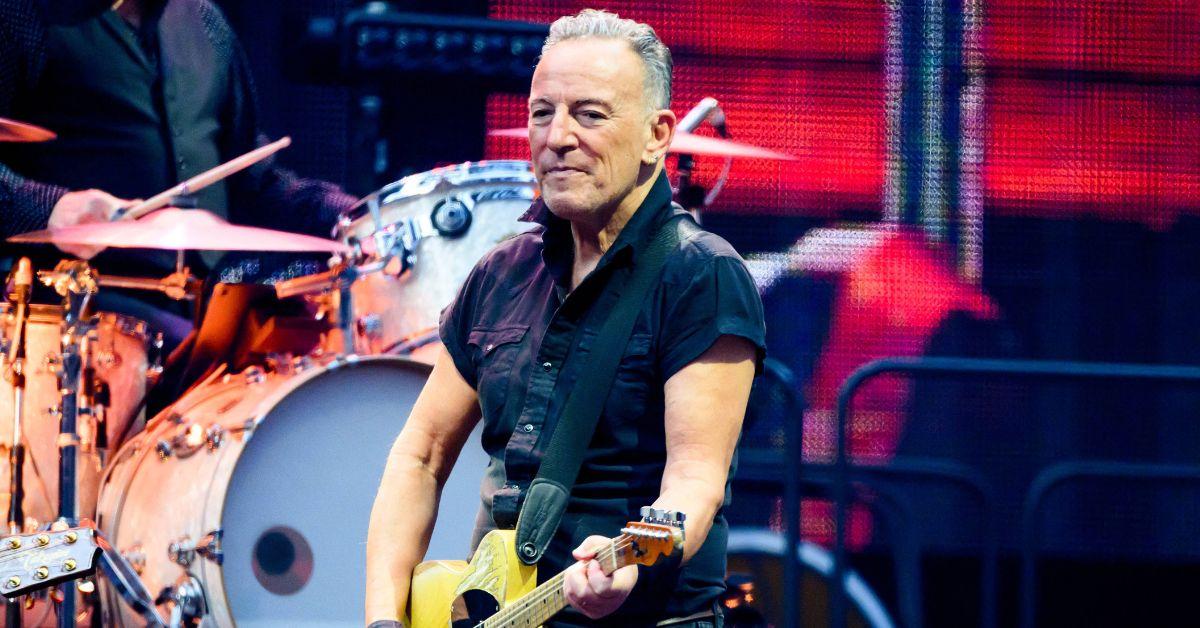 Bruce Springsteen Suffers Terrifying Fall Off Stage
