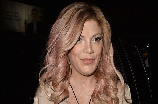 Tori spelling shopaholic sued